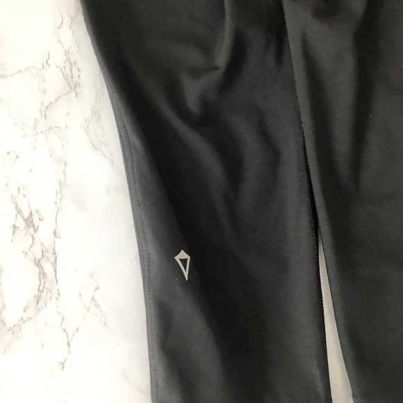 Ivivva girls black Match Driver Pant NWT - Picture 6 of 12